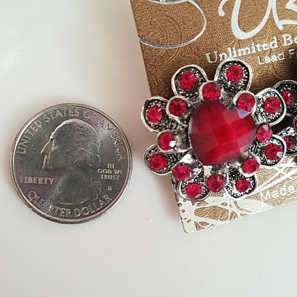 💕GIFTED💕 Fashion Earrings - Picture 4 of 6